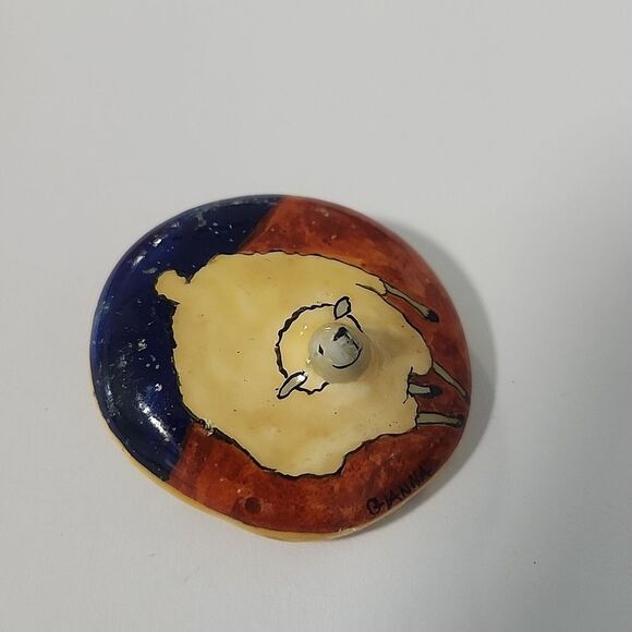 Handcrafted Sheep Brooch - Picture 2 of 5